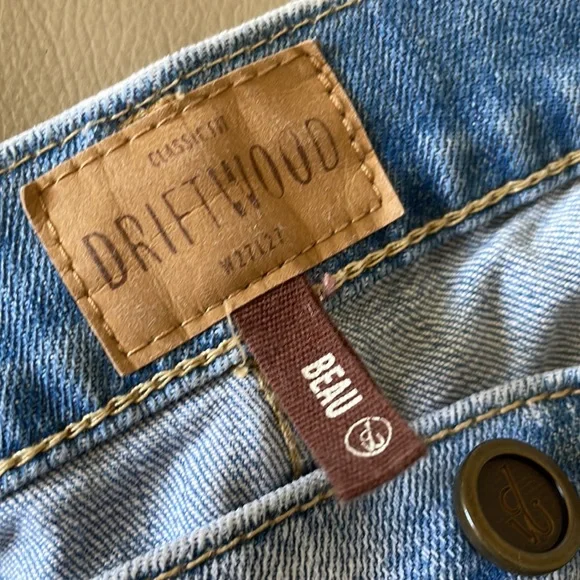 Driftwood Beau distressed denim - Picture 4 of 6